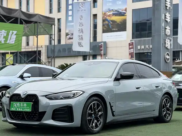 BMW i4 eDrive40