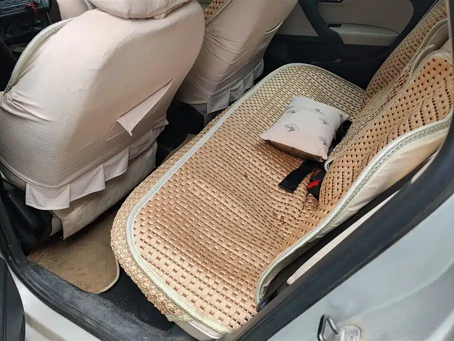 Volkswagen Polo 2013 1.4L Automatic Comfort Edition фото 11