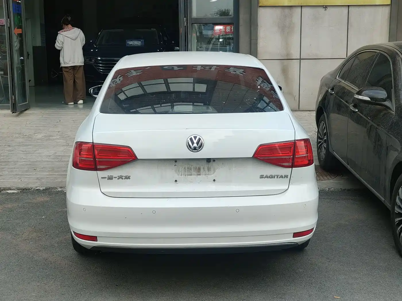 Volkswagen Sagitar 2018 1.6L Automatic Comfort фото 8