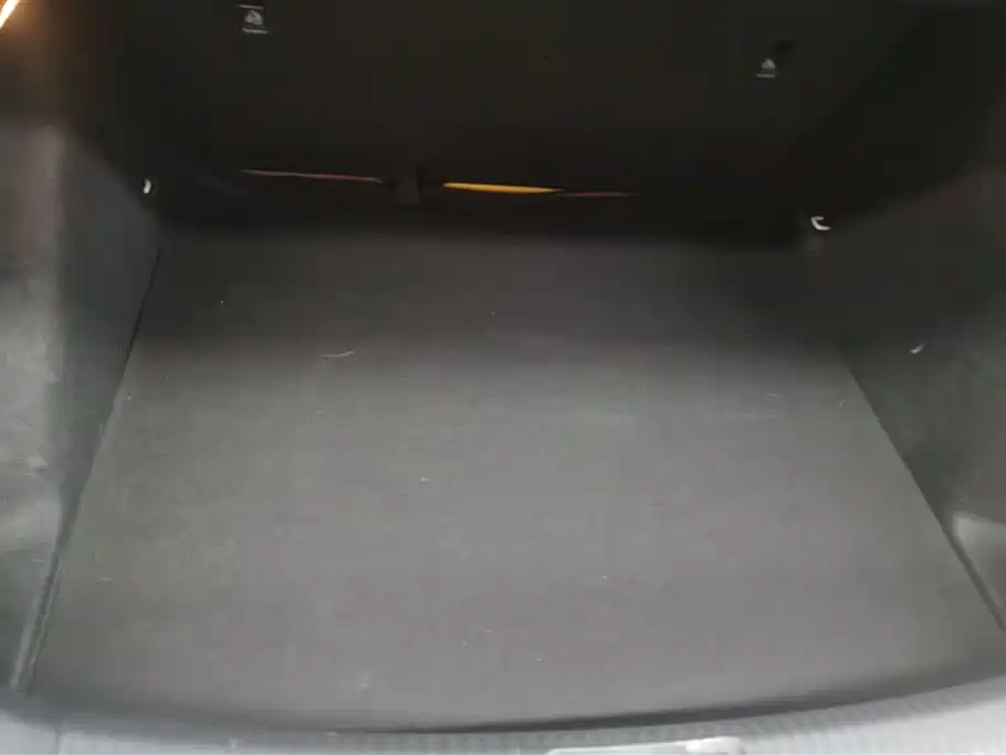 Volkswagen Lavida Tour 2017 1.6L Automatic Trend Edition фото 4