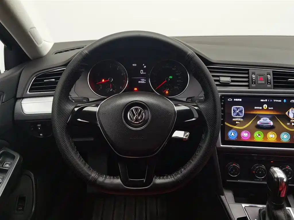 Volkswagen Lamando 2018 230TSI DSG Trend Edition фото 11