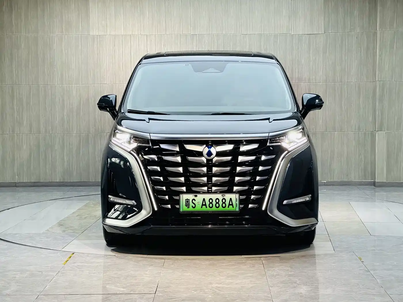 Denza D9 2022 DM-i 970 AWD Flagship фото 4