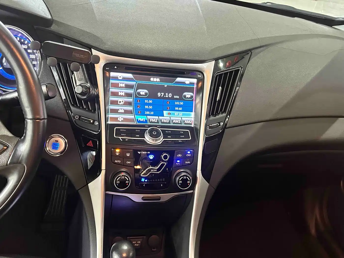 Hyundai Sonata 2014 2.0L Automatic Luxury фото 12