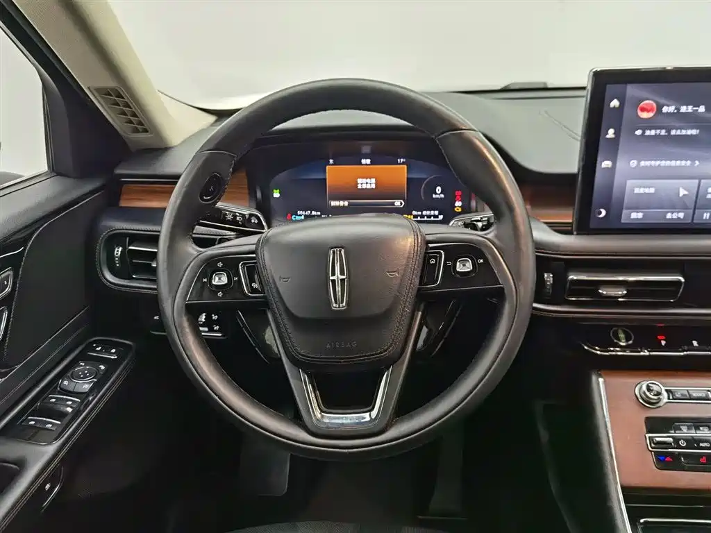 Lincoln Aviator 2023 3.0T V6 AWD Premium Cruise Edition 6-Seater фото 11