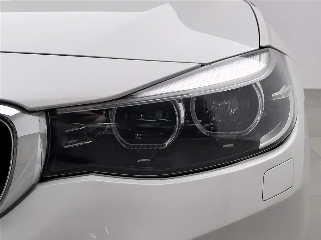 BMW 3 Series GT 2017 330i xDrive M Sport фото 7