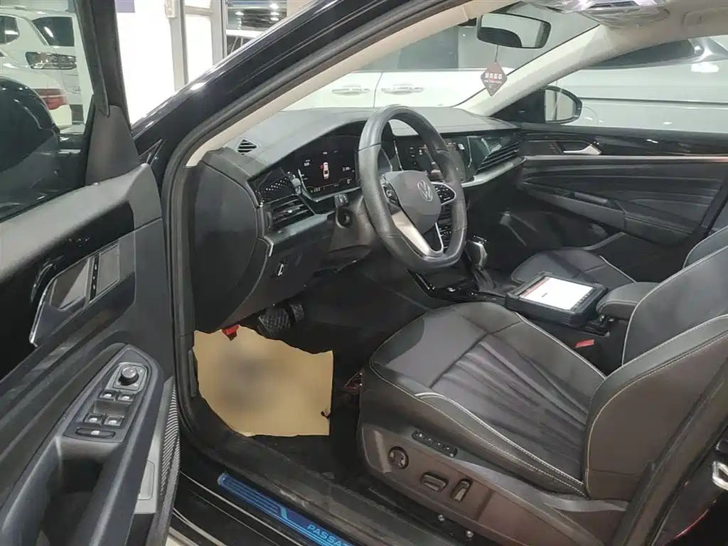 Volkswagen Passat 2024 330TSI Starlight Elite Edition фото 16