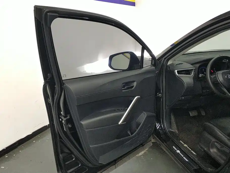 Toyota Frontlander 2023 2.0L CVT Elite Edition фото 7