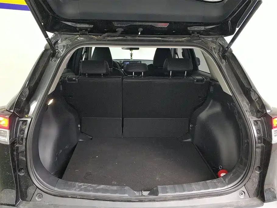 Toyota Frontlander 2023 2.0L CVT Elite Edition фото 4