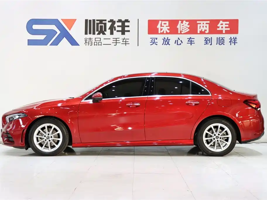 Mercedes-Benz A-Class 2019 A 200 L Sport Sedan фото 6