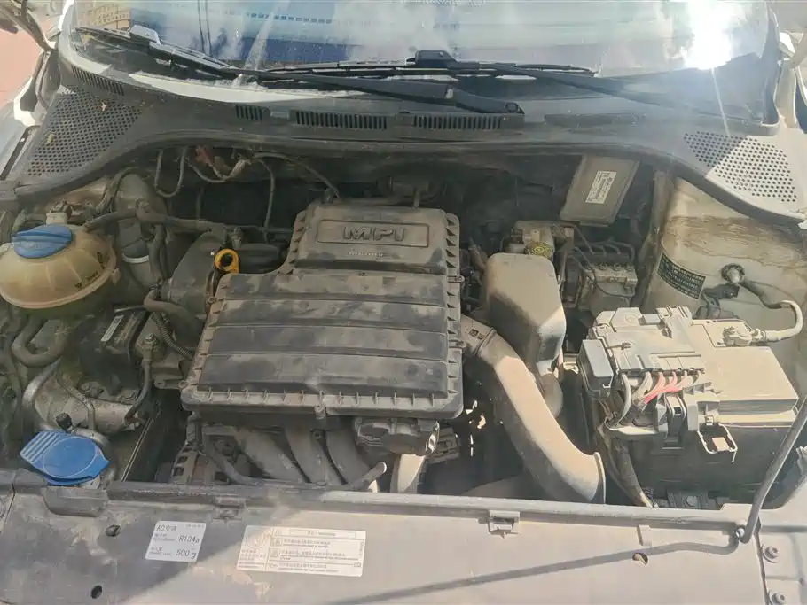 Volkswagen Jetta 2015 1.6L Manual Trend фото 10
