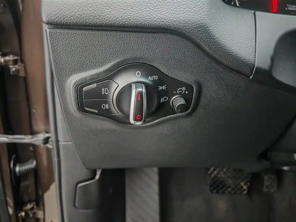 Audi Q5 2017 Plus 40 TFSI Technology фото 21