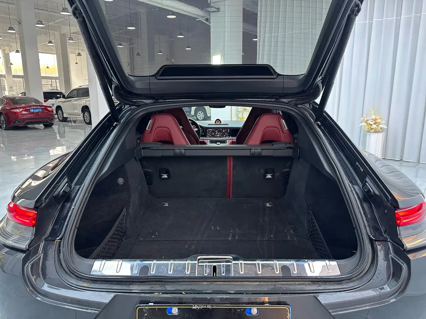 Porsche Panamera 2023 Panamera 2.9T Platinum Edition фото 22