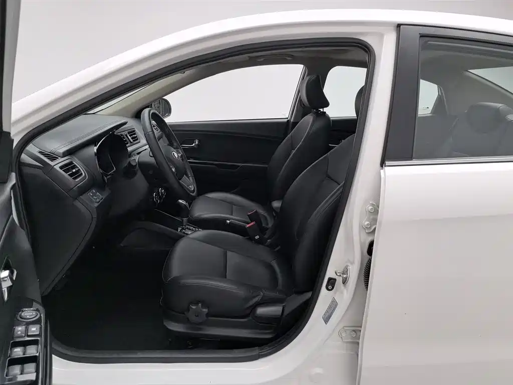 Kia K2 2012 Sedan 1.6L AT Premium Commemorative Edition фото 10