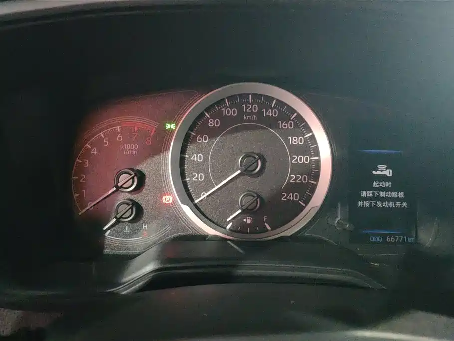Toyota Levin 2021 185T CVT Sport Edition фото 14