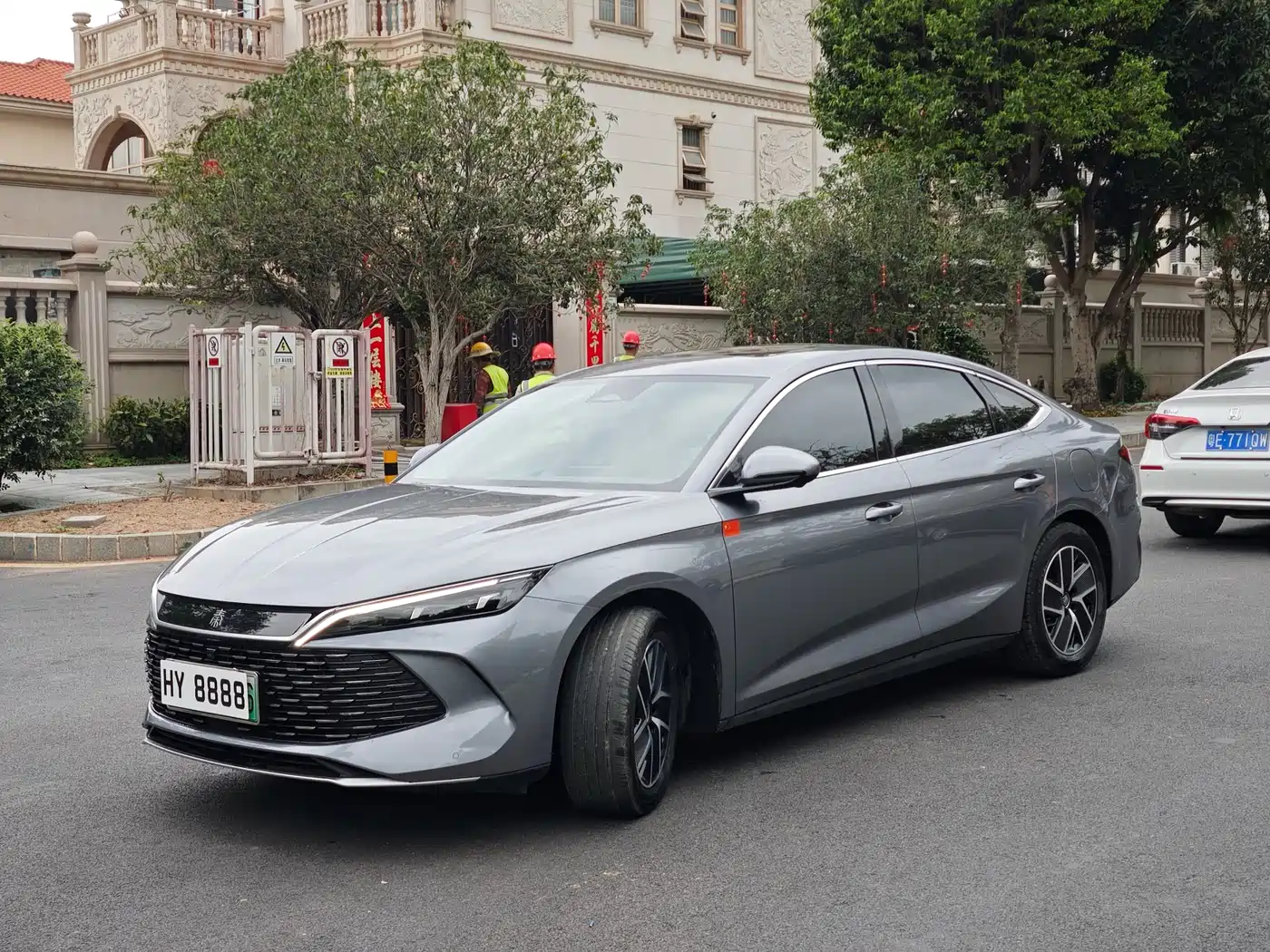 BYD Qin L 2024 DM-i 120KM Superior Edition