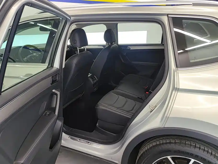 Volkswagen Tiguan L 2019 330TSI Automatic 2WD Smart Luxury Edition China VI фото 11