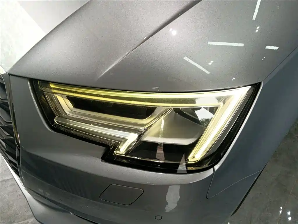 Audi A4L 2017 40 TFSI Fashion Edition фото 24
