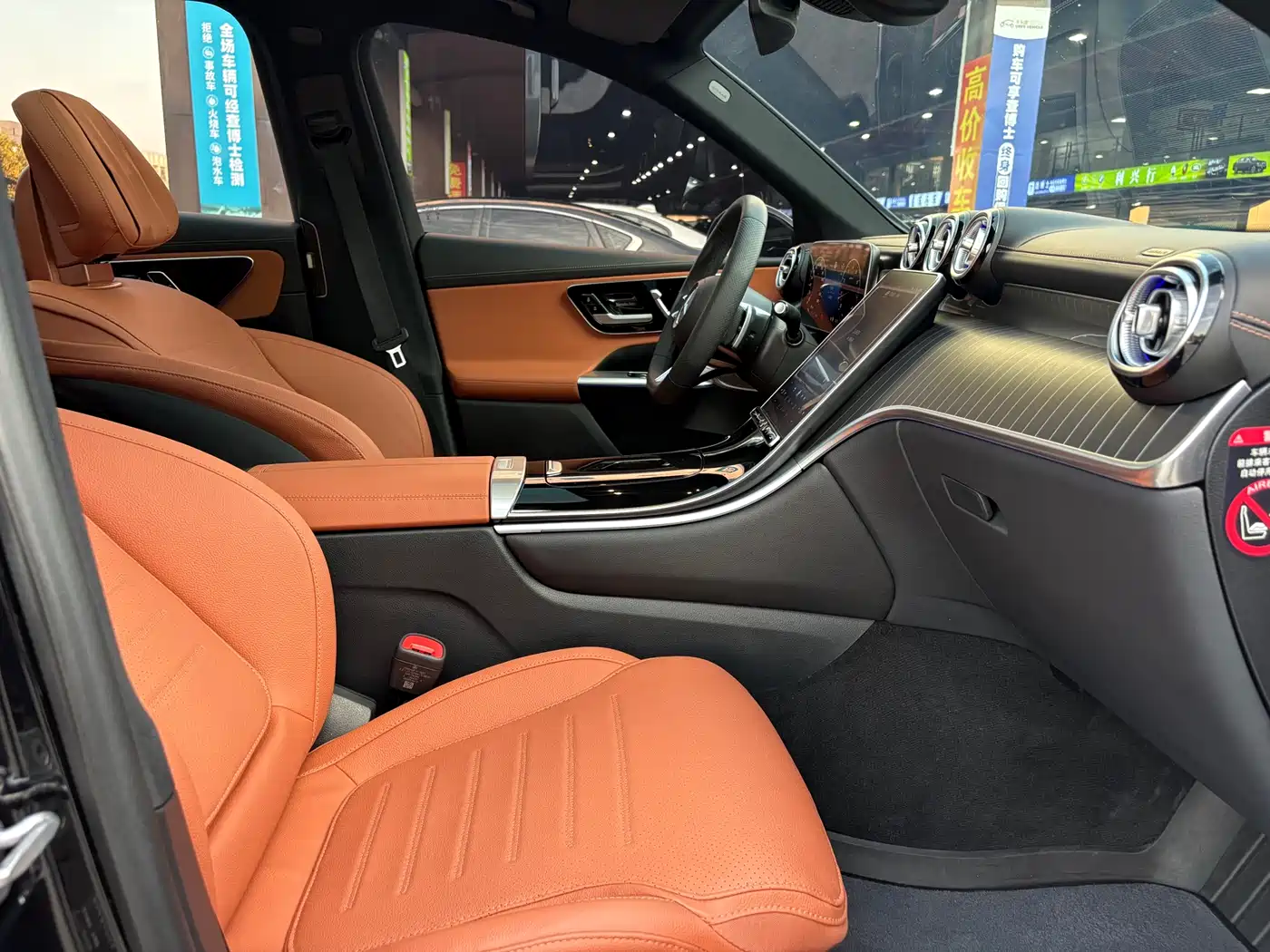 Mercedes-Benz GLC 2023 GLC 300 L 4MATIC Luxury 7-Seater фото 12