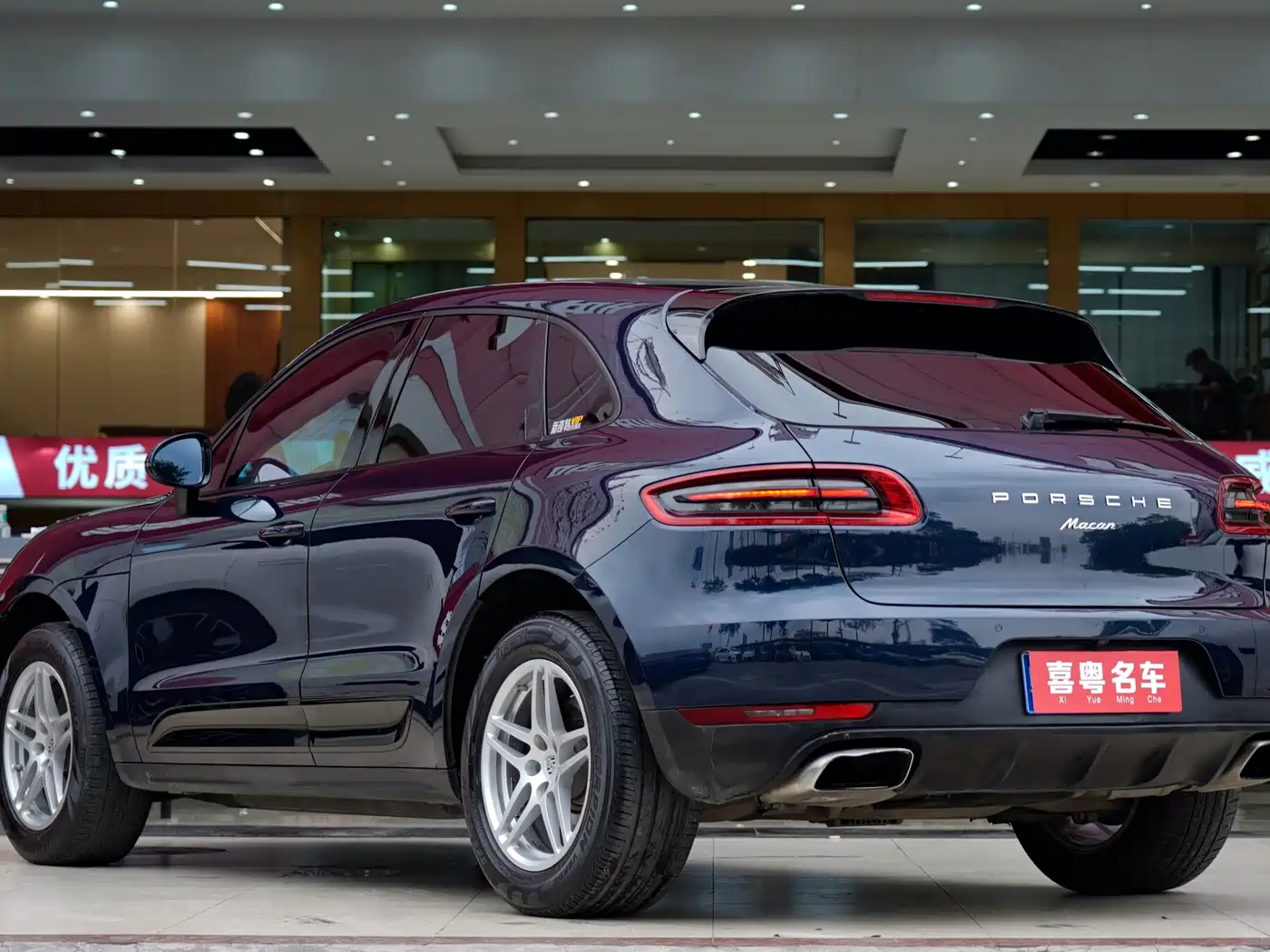 Porsche Macan 2017 Macan 2.0T фото 2
