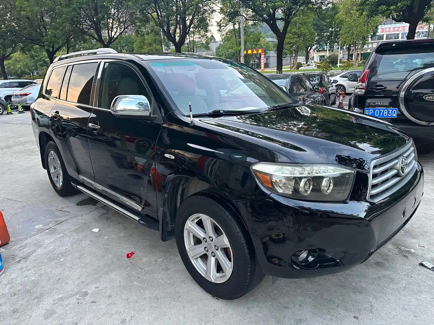Toyota Highlander 2011 2.7L 2WD 7-seat Elite фото 2