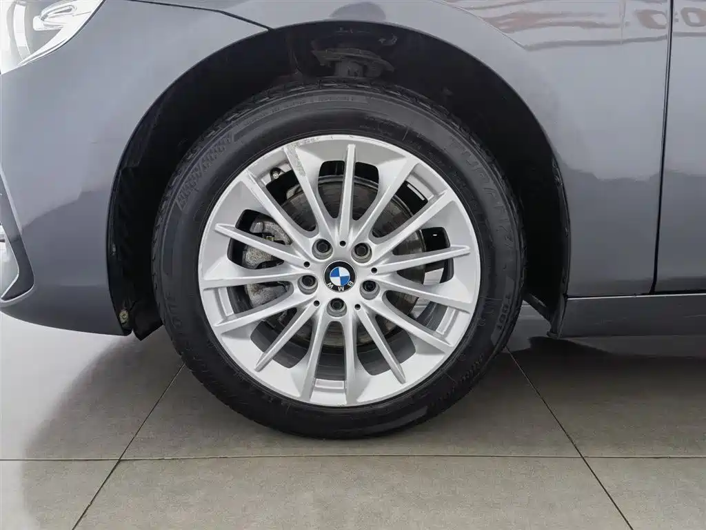 BMW 2 Series Gran Tourer 2018 220i Luxury Line фото 17