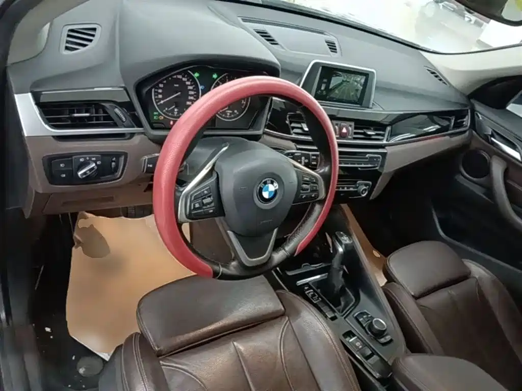 BMW X1 2018 sDrive18Li Premium Model фото 10