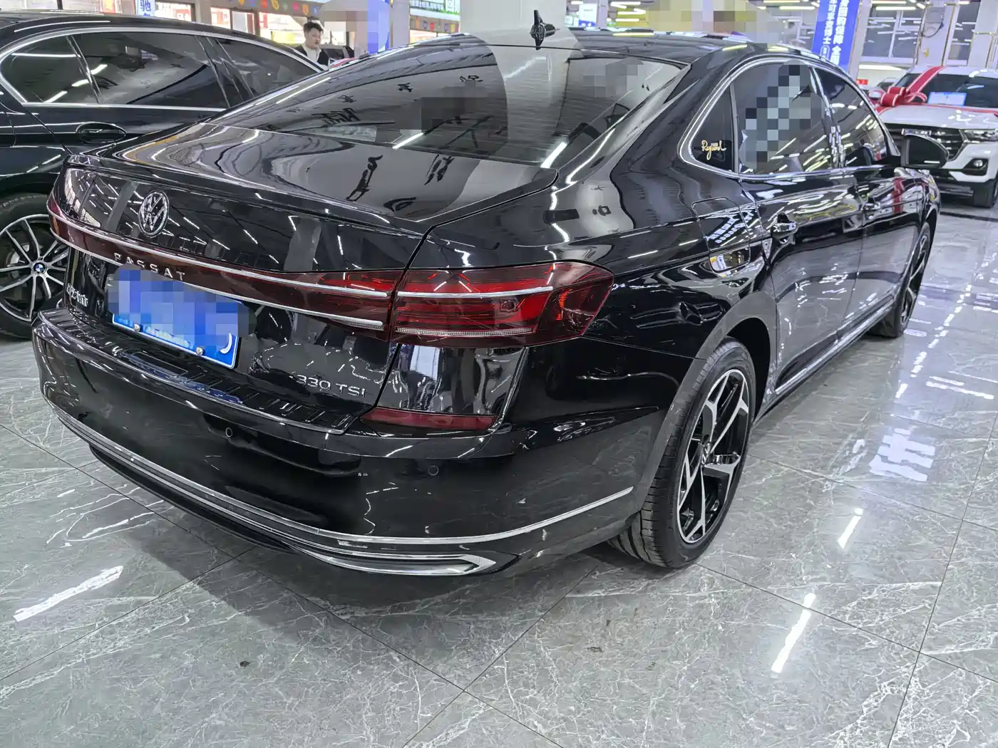 Volkswagen Passat 2023 330TSI Starlight Elite Edition фото 6