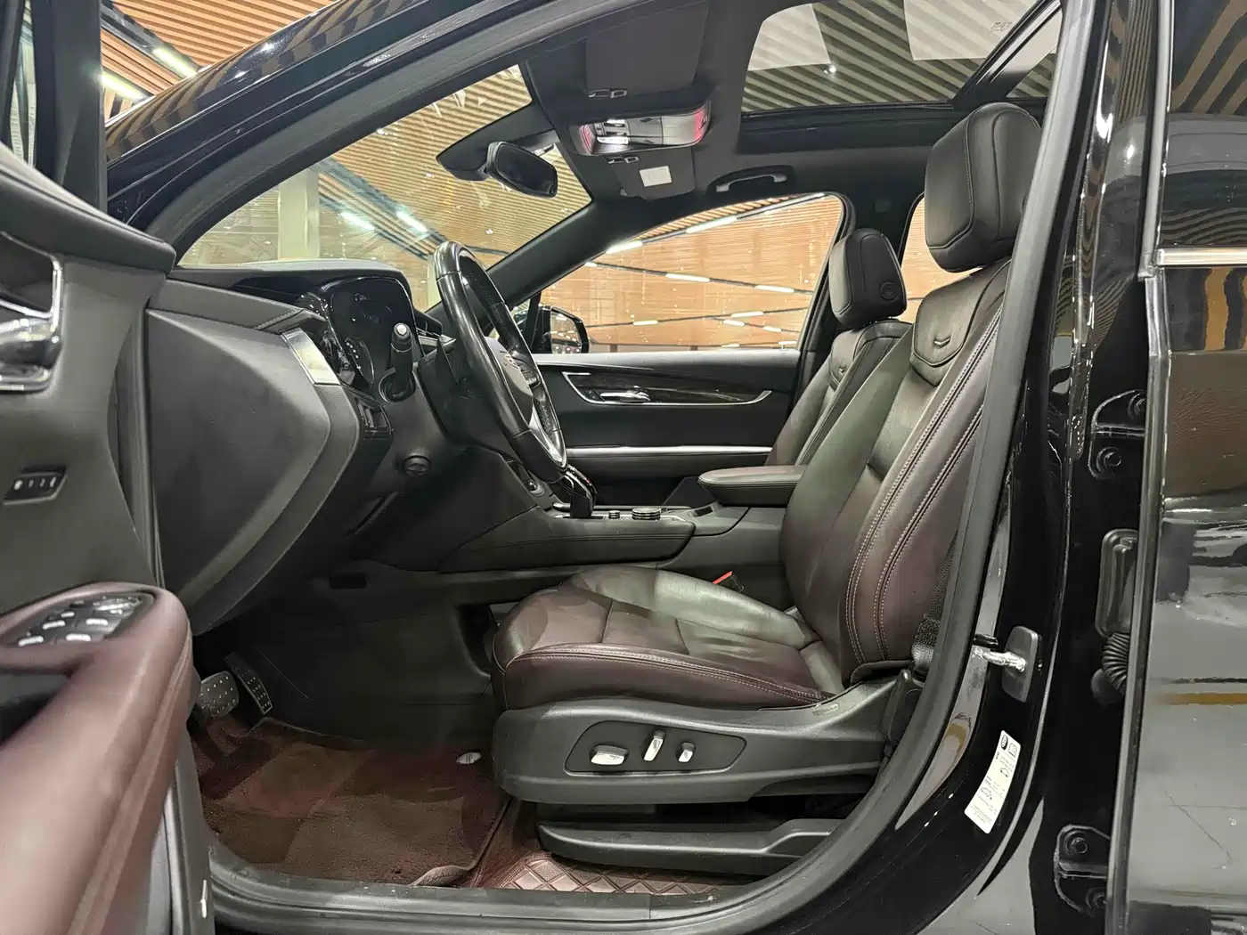 Cadillac XT6 2020 28T 6-Seater Luxury Model фото 8