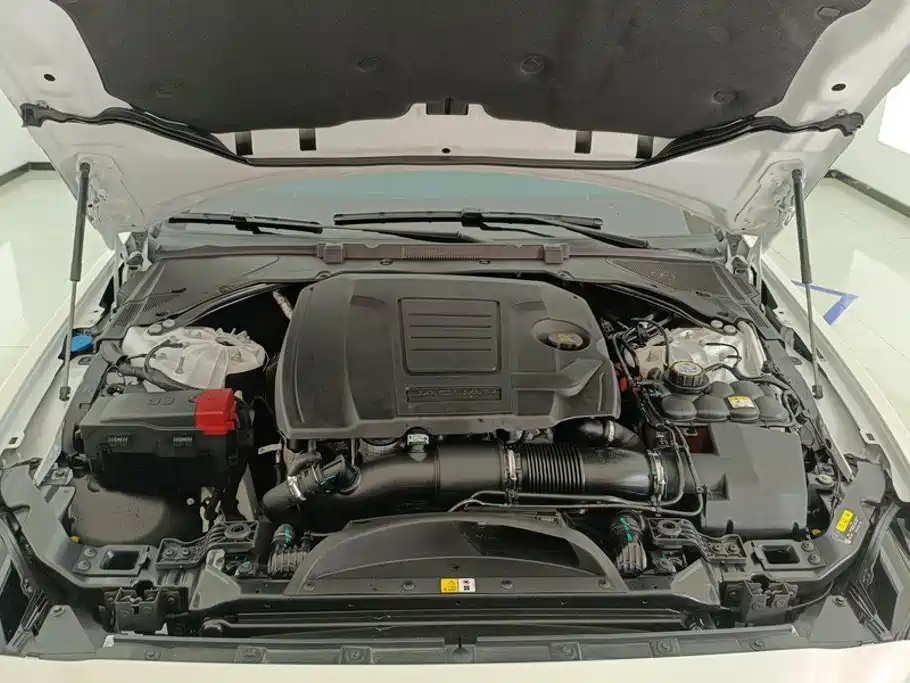 Jaguar XEL 2024 2024 Model 2.0T 250PS R-DYNAMIC S Progressive Sport Edition