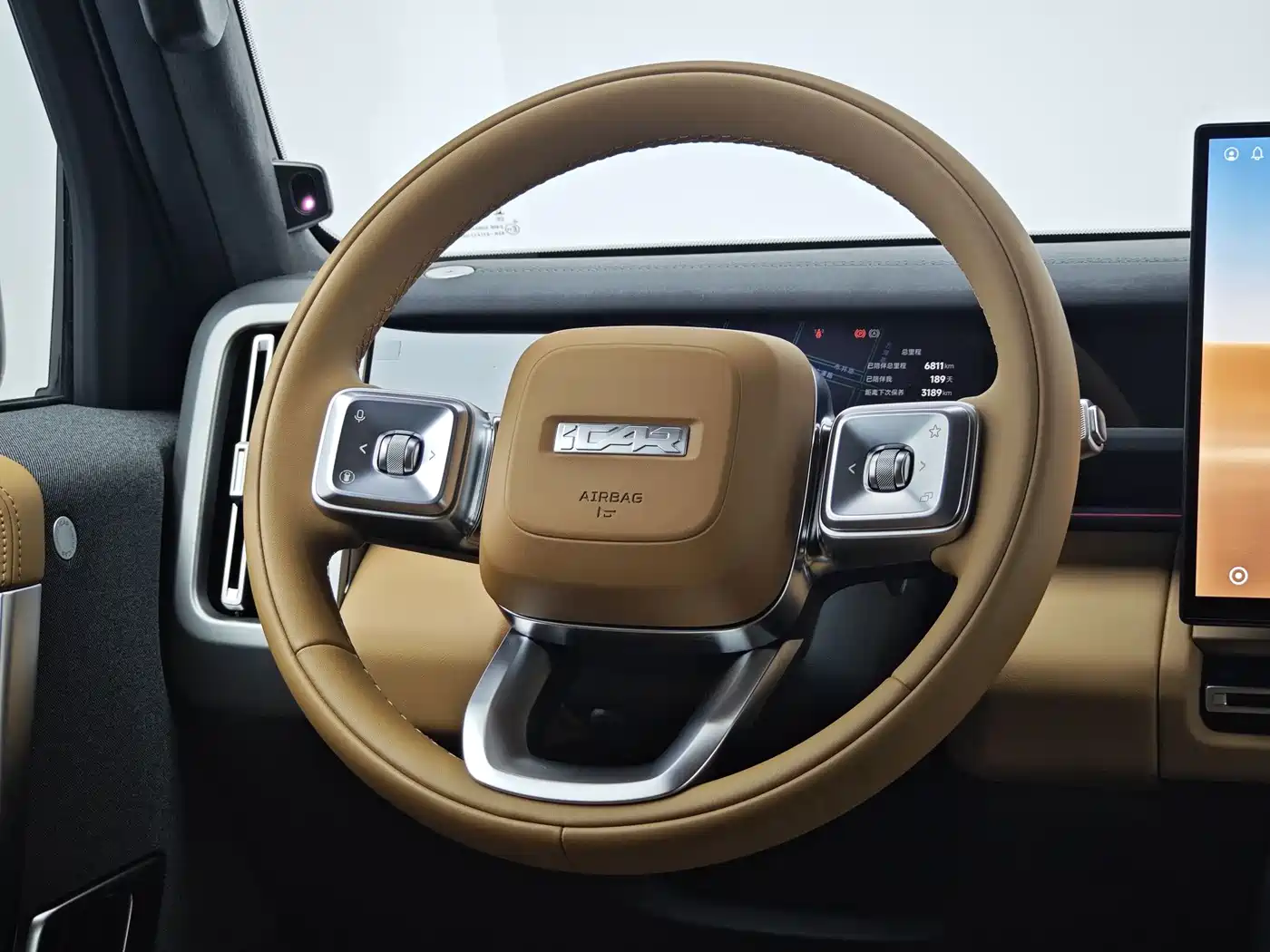 iCAR V27 2026 2026 200KM AWD Falcon 500