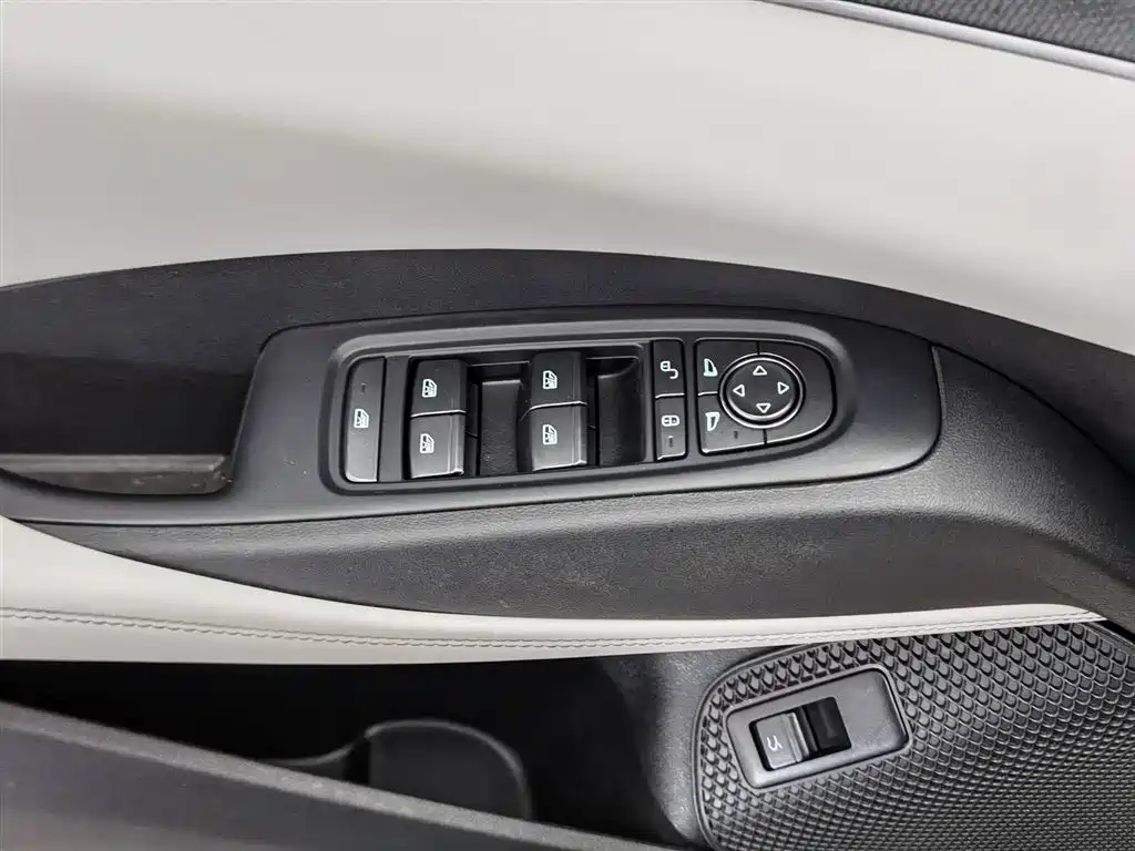 BYD Seal 06 New Energy 2025 DM-i Smart Drive 80KM Luxury фото 9