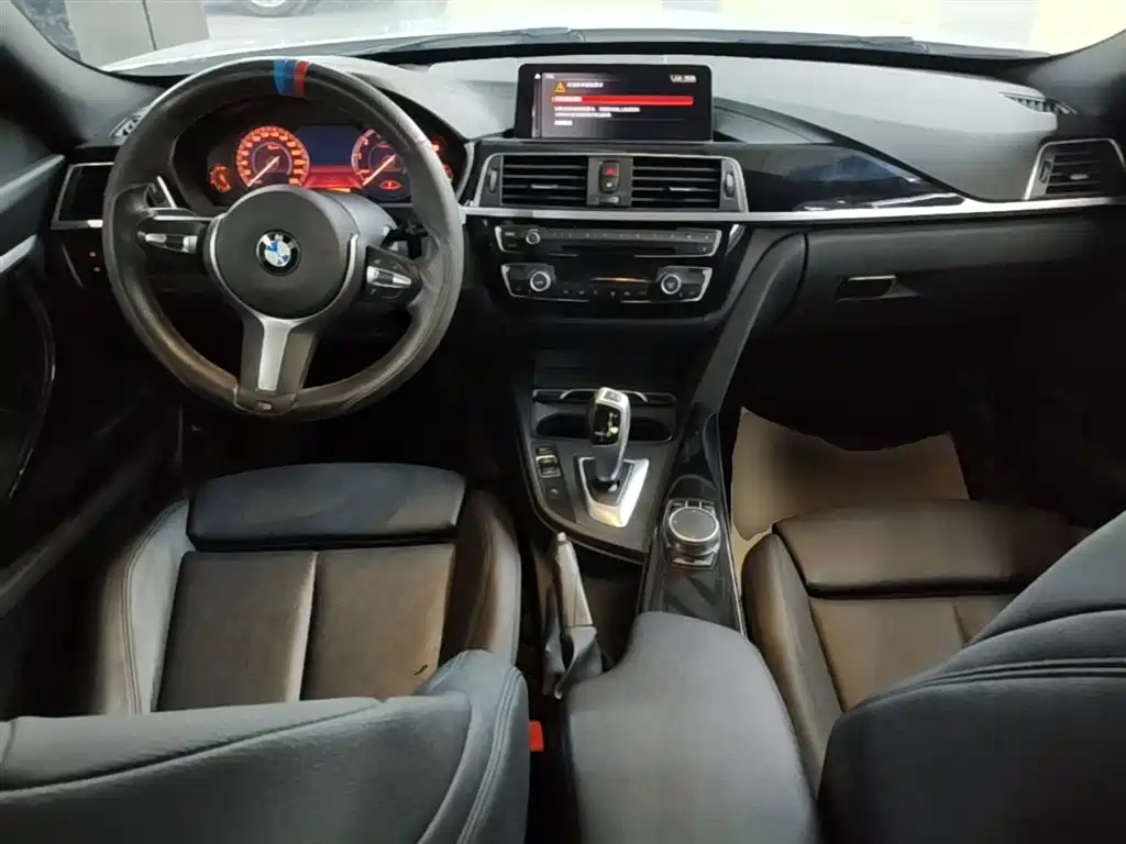 BMW 3 Series GT 2019 320i M Sport Package фото 10