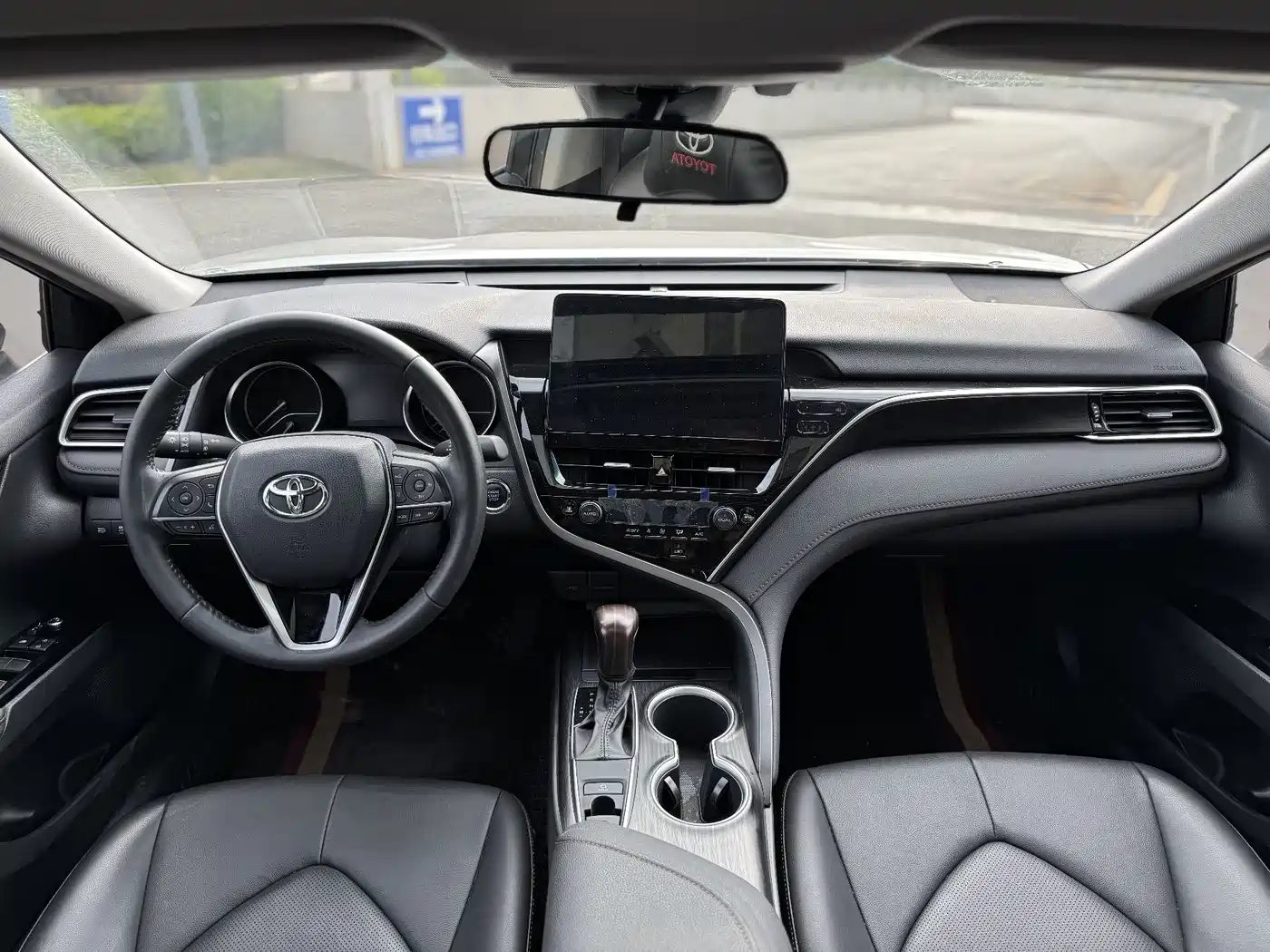Toyota Camry 2023 2.0G Luxury Edition фото 11