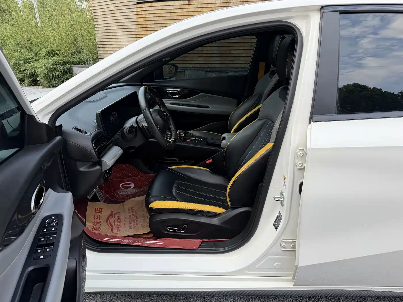 GAC Trumpchi Trumpchi Emkoo 2021 270T DCT J15 Edition фото 12