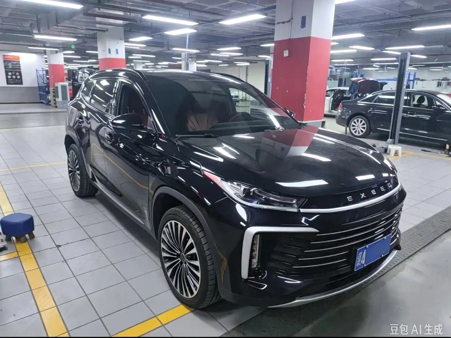 Фото 3 - Exeed TXL