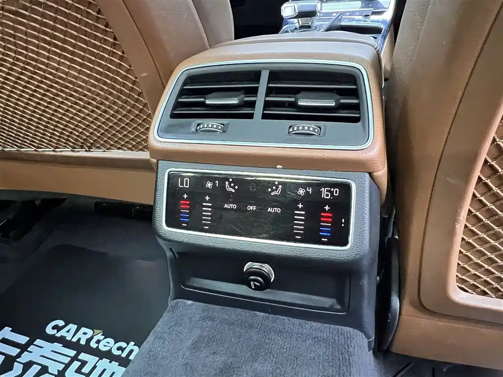 Audi A6L 2019 45 TFSI Premium Elegance фото 23