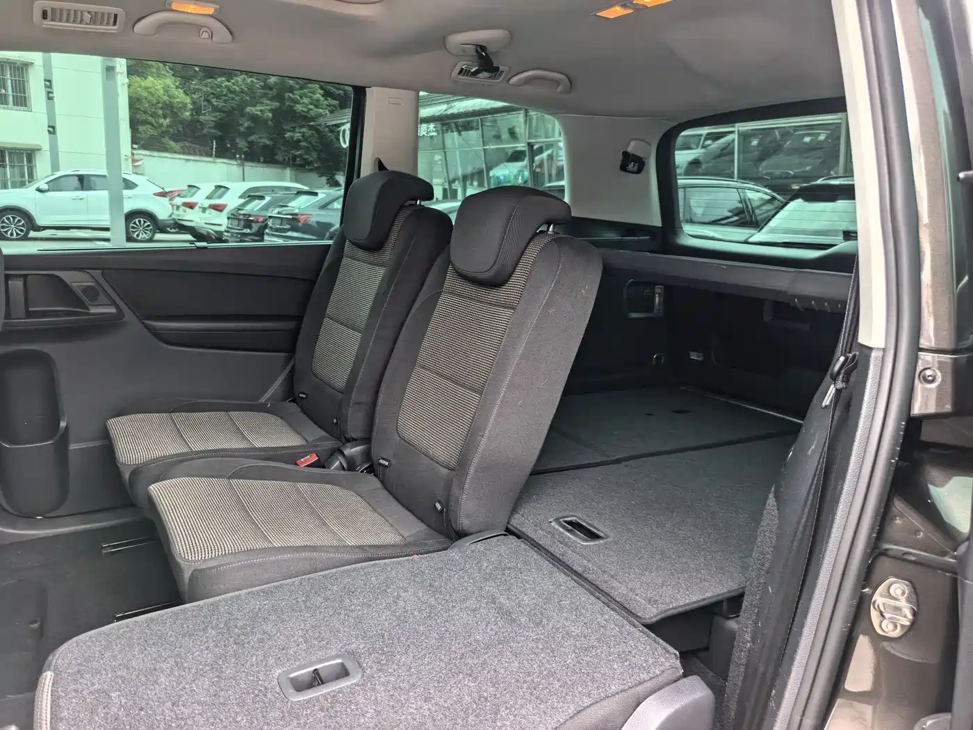 Volkswagen Sharan 2016 380TSI Comfort 7-seater фото 13