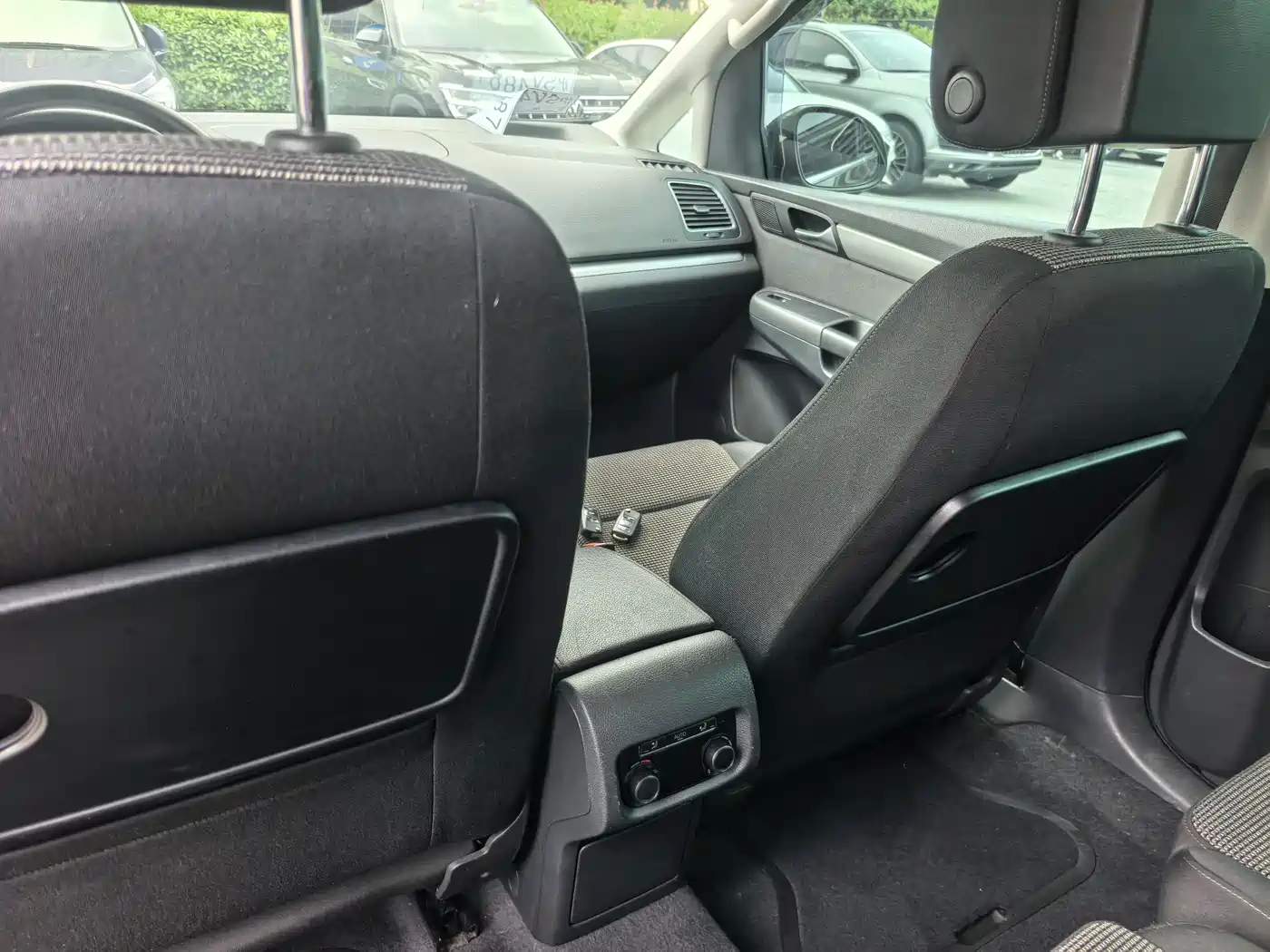 Volkswagen Sharan 2016 380TSI Comfort 7-seater фото 15