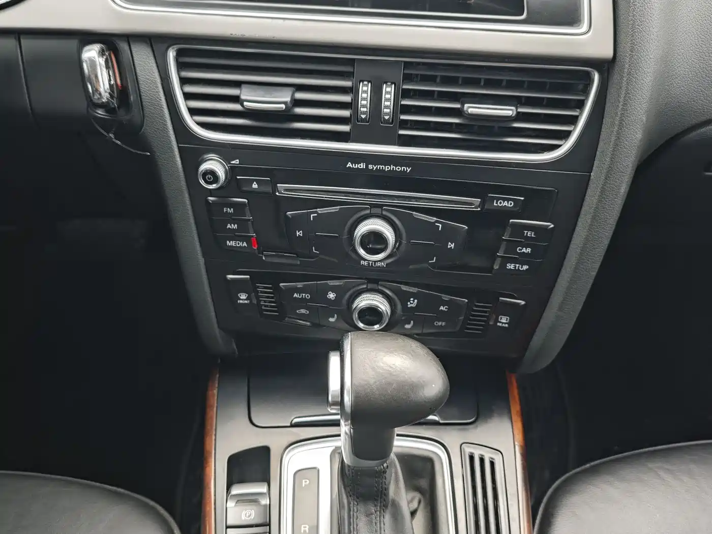 Audi A4L 2013 35 TFSI Automatic Comfort фото 7