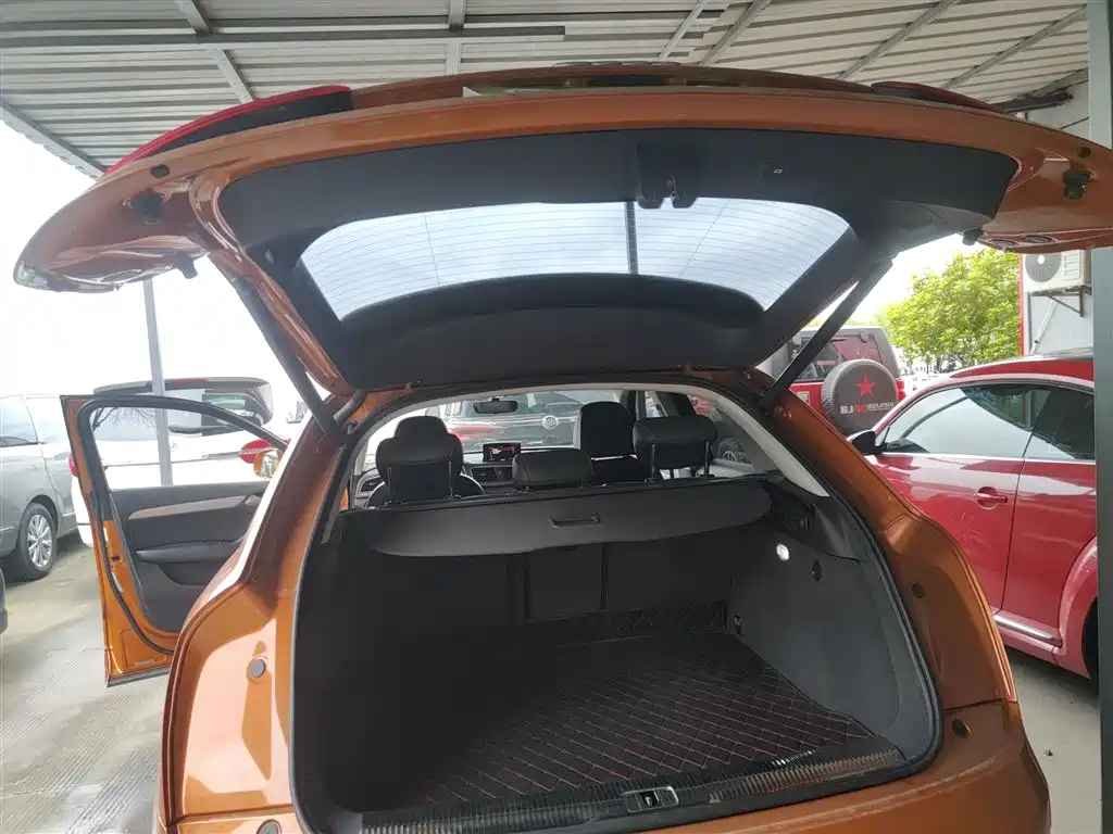 Audi Q3 2018 30 TFSI Fashion Collector's Edition фото 14