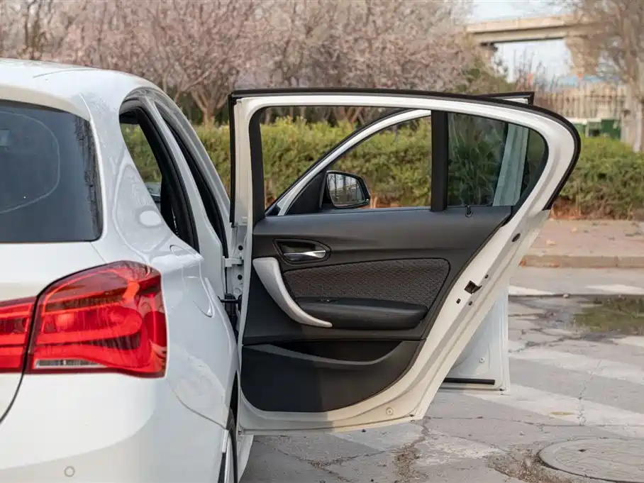 BMW 1 Series (Import) 2018 120i M Sport Package фото 53