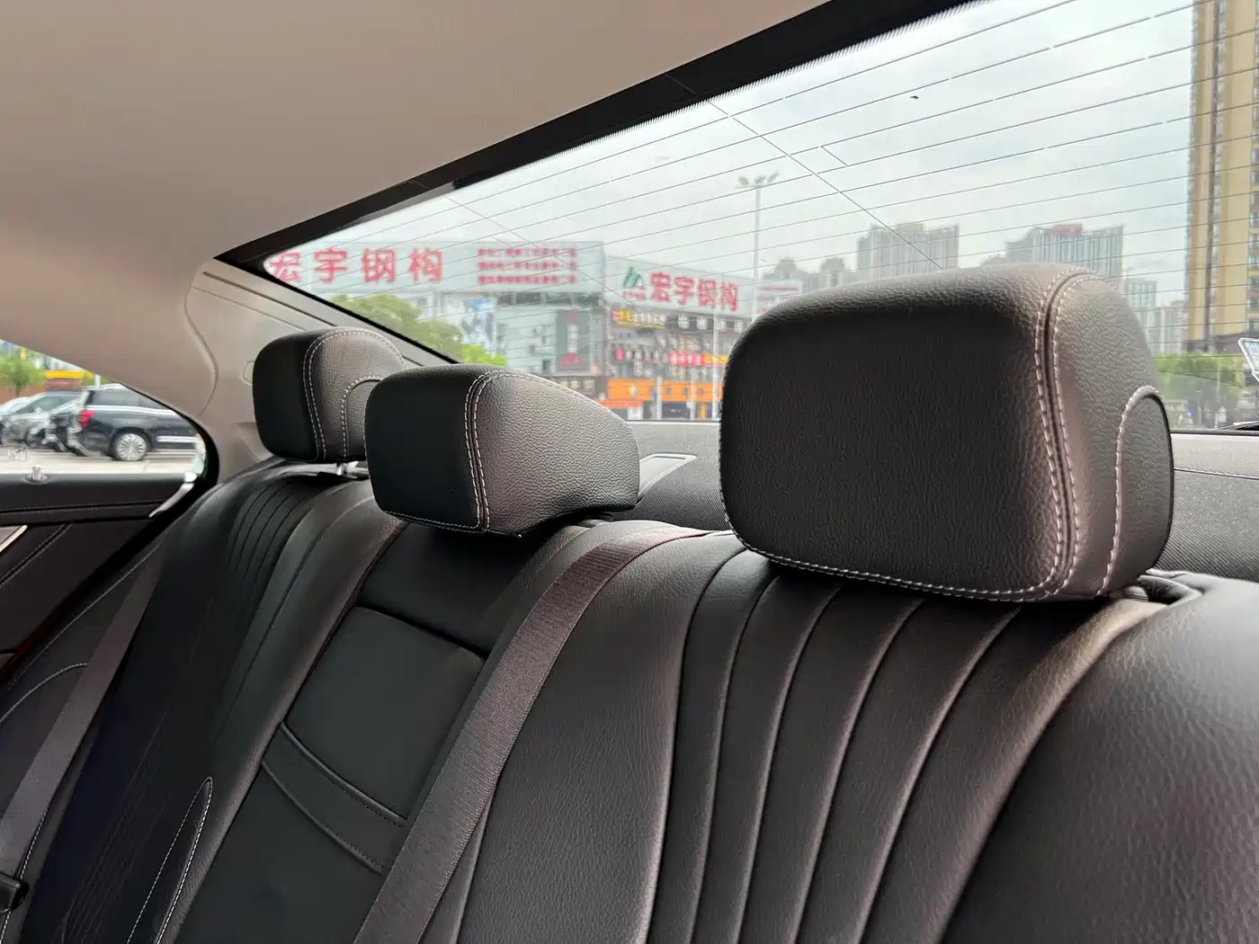 Mercedes-Benz CLS 2018 CLS 300 Luxury фото 47
