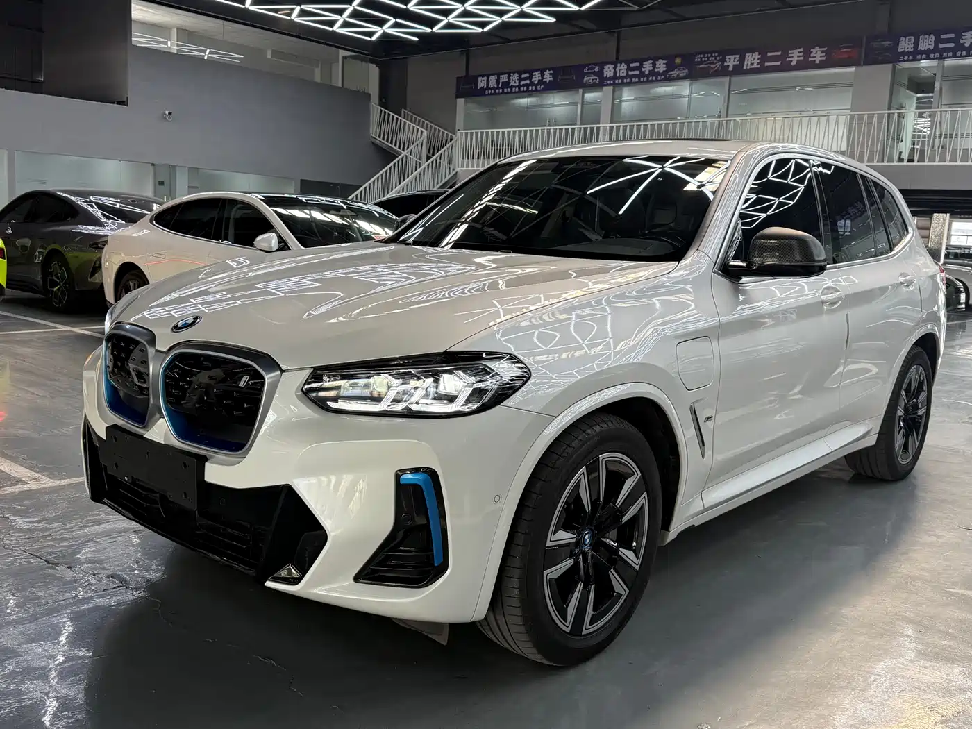 BMW IX3