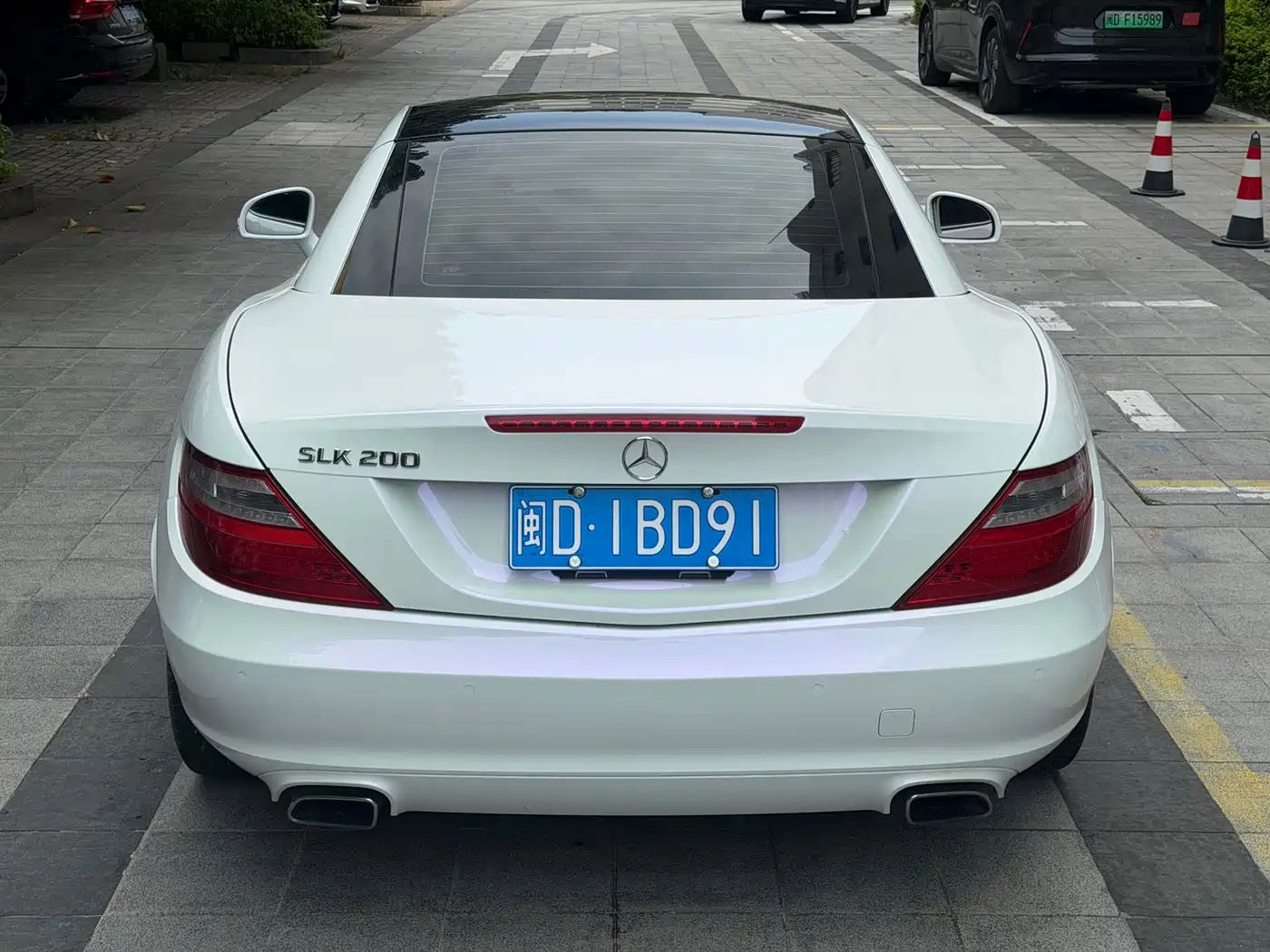 Mercedes-Benz SLK-Class 2012 2011 SLK 200 Fashion