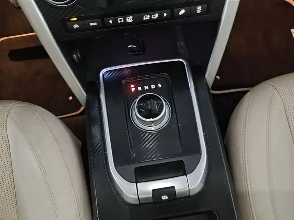 Land Rover Discovery Sport (Import) 2015 2.0T HSE Luxury фото 14