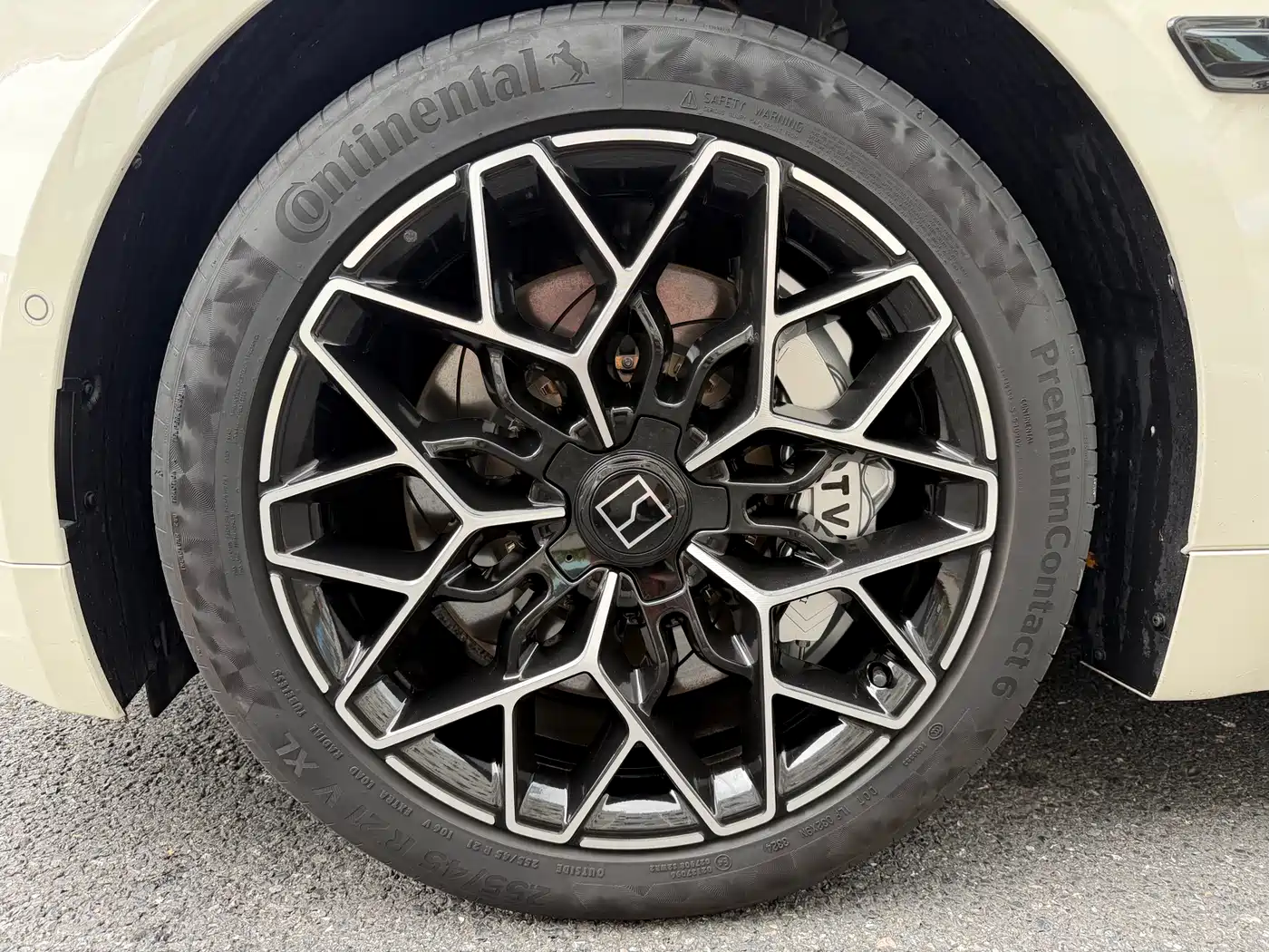 ZEEKR EXTREME KRYPTON 001