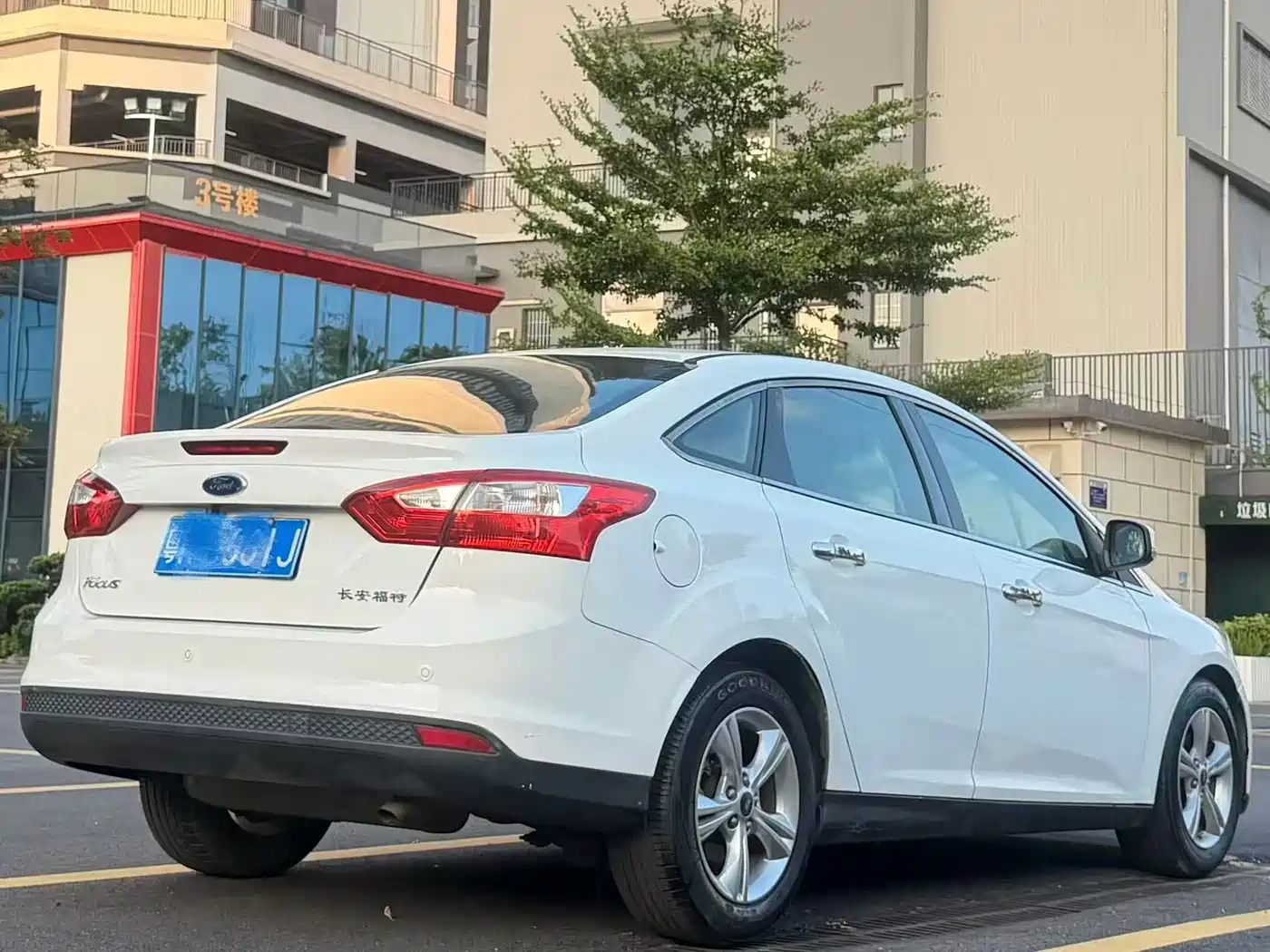 Фото 6 - Ford Focus