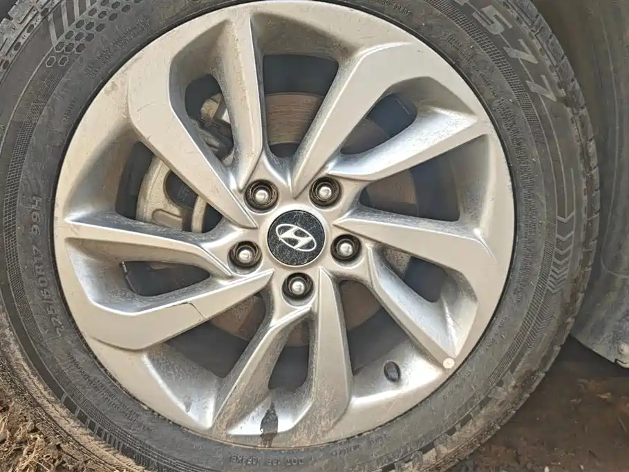 Hyundai Tucson 2018 1.6T DCT 2WD 15th Anniversary Special Edition фото 6