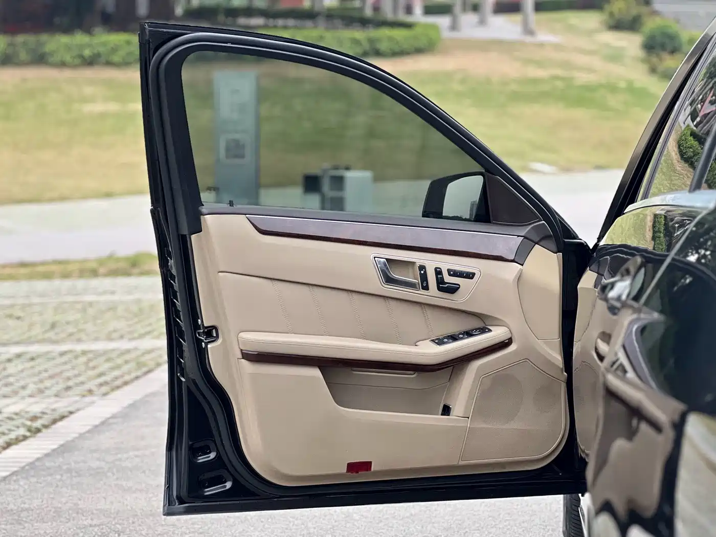 Mercedes-Benz E-Class 2012 E 200 L CGI Elegance фото 10