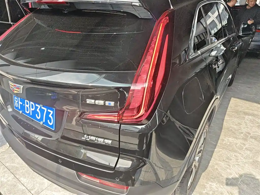 Cadillac XT4 2022 28T FWD Premium фото 8